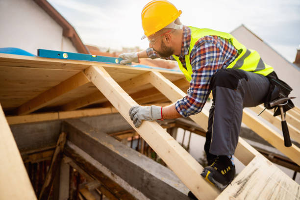 Best Roof Gutter Cleaning  in Milton, WA